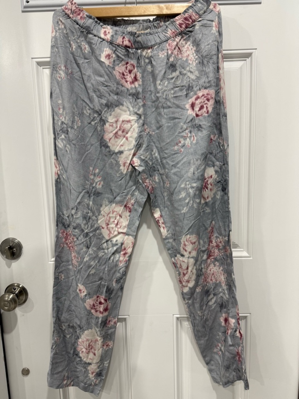 Cozy Floral Gray Women's Pajama Pants - Elastic Waist
